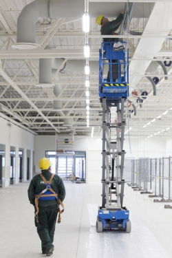 Projektowanie izolacji instalacji technicznych a&nbsp;bezpieczeństwo ogniowe – wyjaśniamy przepisy