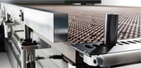 Konstrukcja stabilnego belkowego stołu roboczego Rover A G TF o długości 3765 mm pozwala na ułożenie dużych formatów płyt i elastyczne rozłożenie elementów mocujących, TEKNIKA